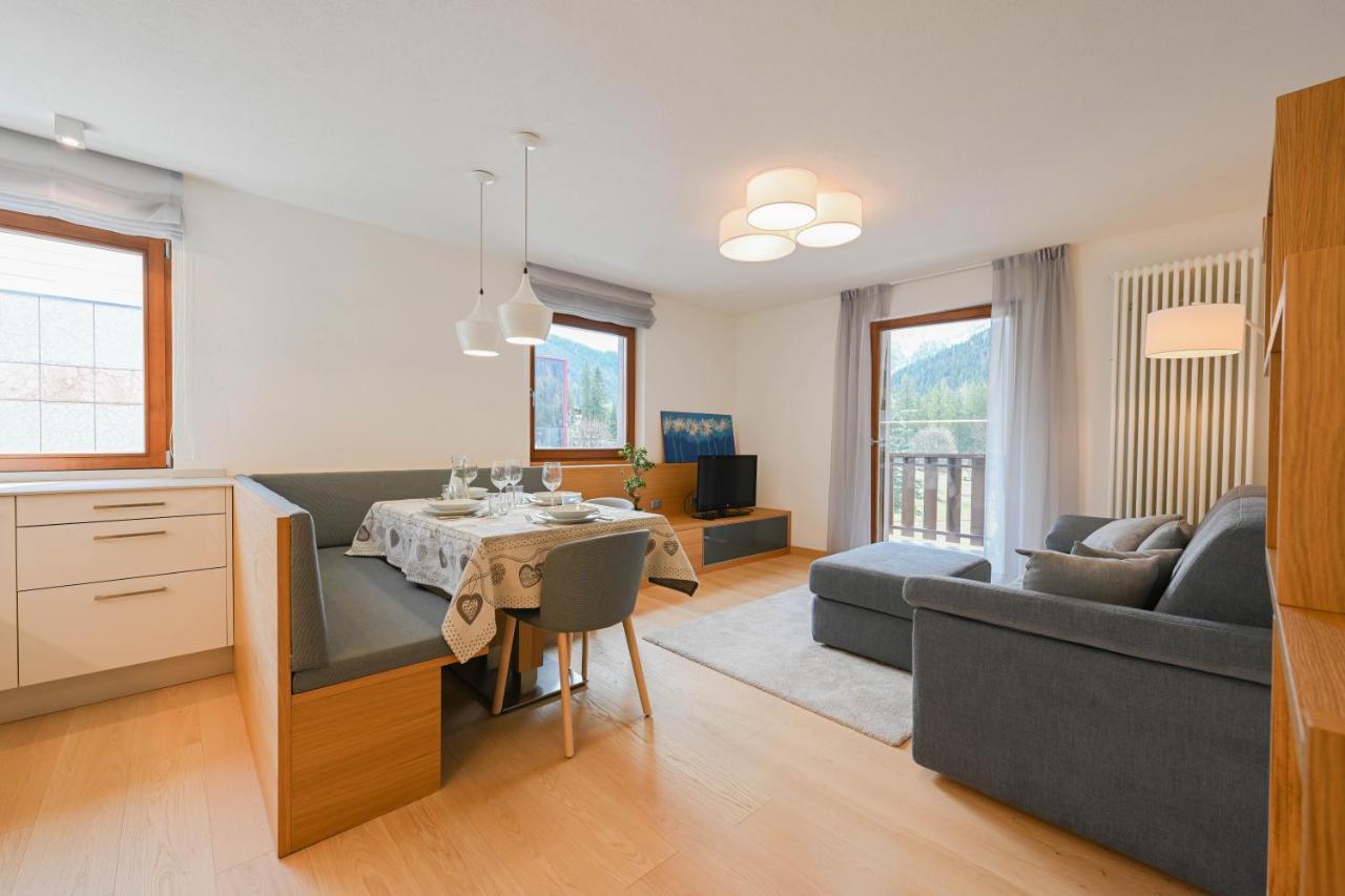 Casa Al Parco Deluxe Villa Canazei Luaran gambar